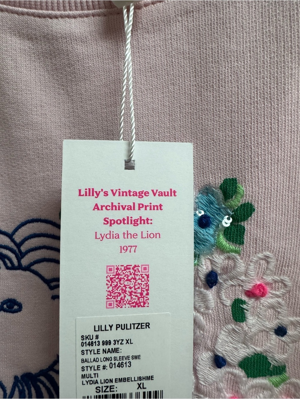 Lilly Pulitzer Women's Pink Crewneck Sweatshirt with Floral Lion Graphic XL - Picture 3 of 3